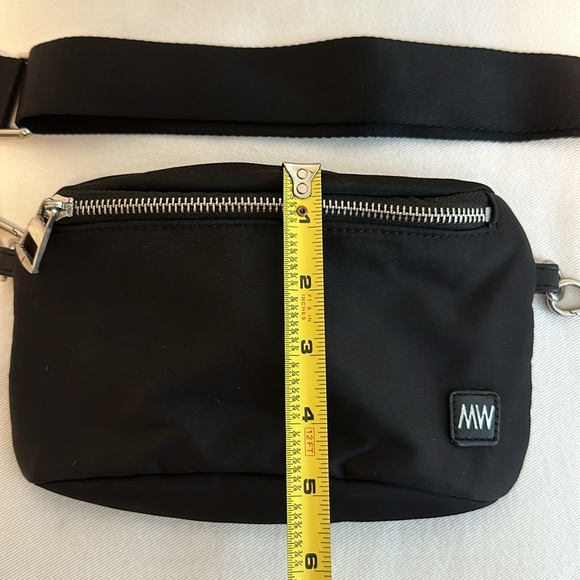 NWOT RARE Most Wanted USA Convertible Belt Bag in Black OS - Picture 5 of 14
